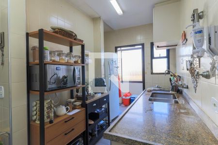 Apartamento à venda com 120m², 3 quartos e 2 vagas Apartamento à venda com 120m², 3 quartos e 2 vagasCozinha