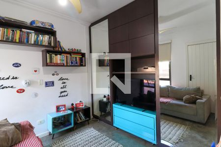 Apartamento à venda com 120m², 3 quartos e 2 vagas Apartamento à venda com 120m², 3 quartos e 2 vagasSala de TV