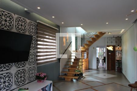 Sala de casa à venda com 3 quartos, 200m² em Vila Maria Tereza, Guarulhos