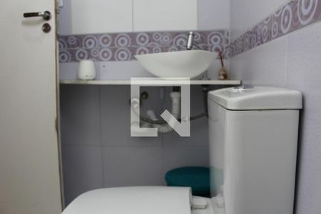 Casa à venda com 200m², 3 quartos e 3 vagasBanheiro da Suíte 2