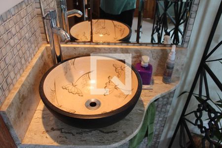 Casa à venda com 200m², 3 quartos e 3 vagasLavabo 1