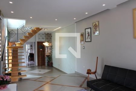 Sala de casa à venda com 3 quartos, 200m² em Vila Maria Tereza, Guarulhos