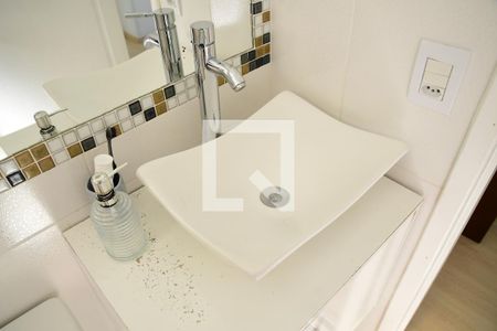 Banheiro da Suíte de apartamento para alugar com 2 quartos, 67m² em Granja Viana Ii, Cotia