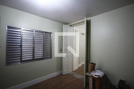 Casa à venda com 200m², 4 quartos e 2 vagasQuarto 4