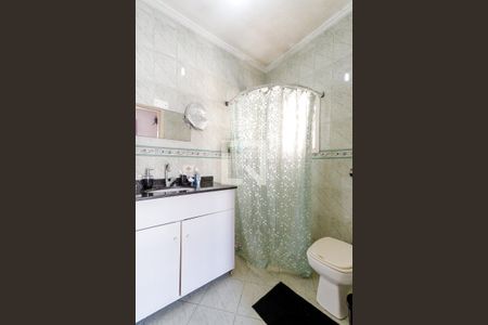 Casa à venda com 250m², 3 quartos e 4 vagasBanheiro da Suíte 2