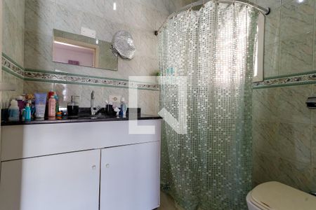 Casa à venda com 250m², 3 quartos e 4 vagasBanheiro da Suíte 2