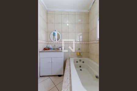 Casa à venda com 250m², 3 quartos e 4 vagasBanheiro da Suíte 1