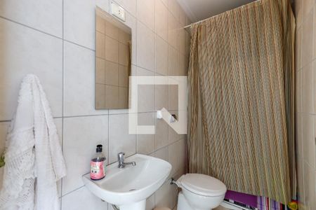 Casa à venda com 250m², 3 quartos e 4 vagasBanheiro de Serviço