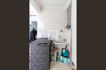 Casa à venda com 250m², 3 quartos e 4 vagasÁrea de Serviço