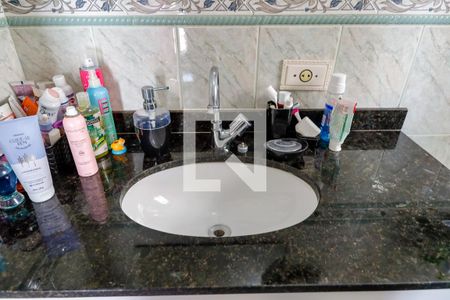 Casa à venda com 250m², 3 quartos e 4 vagasBanheiro da Suíte 2