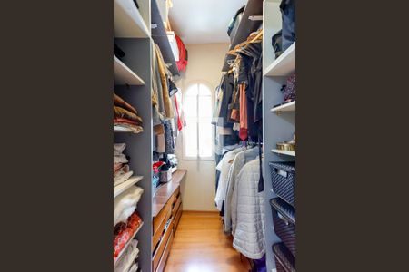 Casa à venda com 250m², 3 quartos e 4 vagasSuíte 1