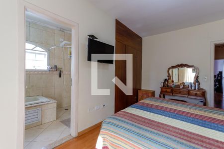 Casa à venda com 250m², 3 quartos e 4 vagasSuíte 1