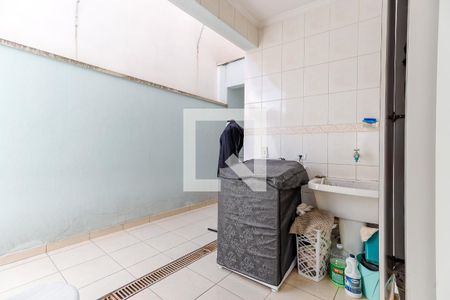 Casa à venda com 250m², 3 quartos e 4 vagasÁrea de Serviço