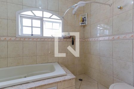 Casa à venda com 250m², 3 quartos e 4 vagasBanheiro da Suíte 1