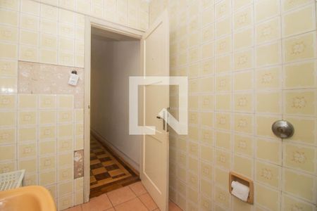 Apartamento à venda com 107m², 2 quartos e sem vaga Apartamento à venda com 107m², 2 quartos e sem vagaBanheiro