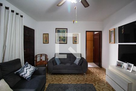Sala de casa à venda com 4 quartos, 255m² em Vila Carmosina, São Paulo