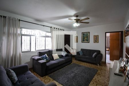 Sala de casa à venda com 4 quartos, 255m² em Vila Carmosina, São Paulo