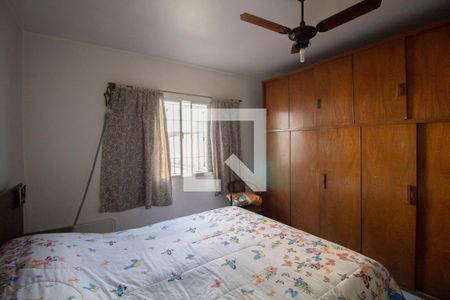 Quarto 1 de casa à venda com 4 quartos, 255m² em Vila Carmosina, São Paulo