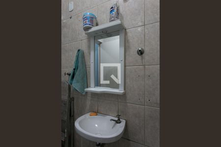 Casa à venda com 100m², 3 quartos e 2 vagas Casa à venda com 100m², 3 quartos e 2 vagasBanheiro de serviço