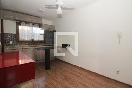Sala de casa de condomínio à venda com 1 quarto, 33m² em Guarujá, Porto Alegre