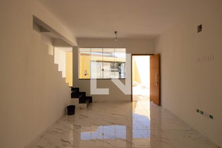 Casa à venda com 250m², 3 quartos e 2 vagasSala