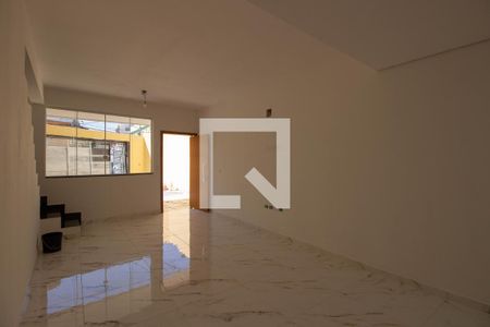 Casa à venda com 250m², 3 quartos e 2 vagasSala