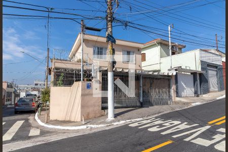 Casa à venda com 170m², 3 quartos e 2 vagasFachada