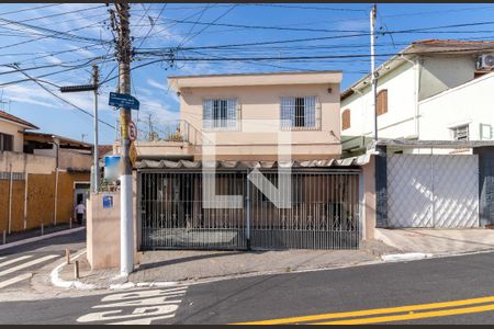 Casa à venda com 170m², 3 quartos e 2 vagasFachada
