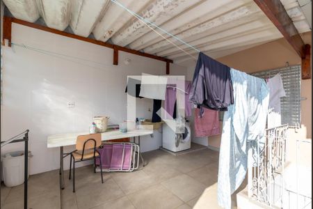 Casa à venda com 170m², 3 quartos e 2 vagasÁrea de Serviço