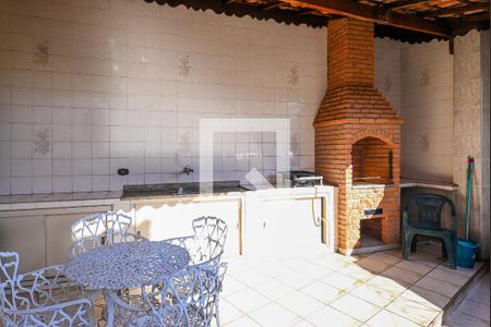 Casa à venda com 360m², 3 quartos e 5 vagas Casa à venda com 360m², 3 quartos e 5 vagasQuintal