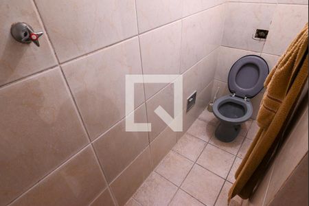 Casa à venda com 360m², 3 quartos e 5 vagas Casa à venda com 360m², 3 quartos e 5 vagasBanheiro de Serviço