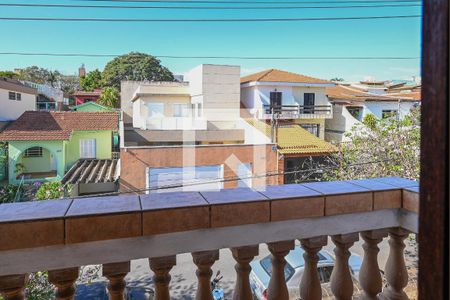 Casa à venda com 360m², 3 quartos e 5 vagas Casa à venda com 360m², 3 quartos e 5 vagasVaranda