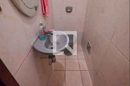 Casa à venda com 360m², 3 quartos e 5 vagas Casa à venda com 360m², 3 quartos e 5 vagasLavabo