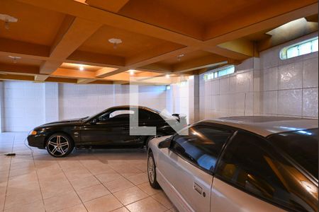 Casa à venda com 360m², 3 quartos e 5 vagas Casa à venda com 360m², 3 quartos e 5 vagasGaragem