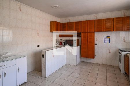 Casa à venda com 360m², 3 quartos e 5 vagas Casa à venda com 360m², 3 quartos e 5 vagasCozinha