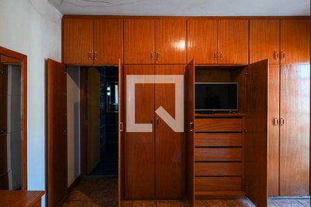 Casa à venda com 360m², 3 quartos e 5 vagas Casa à venda com 360m², 3 quartos e 5 vagasQuarto 3