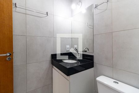 Banheiro de apartamento para alugar com 1 quarto, 36m² em Vila Marte, São Paulo