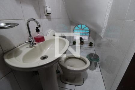 Casa à venda com 150m², 3 quartos e 4 vagas Casa à venda com 150m², 3 quartos e 4 vagasLavabo 1