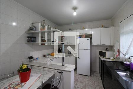 Casa à venda com 150m², 3 quartos e 4 vagas Casa à venda com 150m², 3 quartos e 4 vagasCozinha