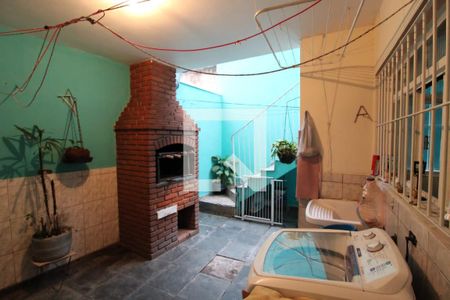 Casa à venda com 150m², 3 quartos e 4 vagas Casa à venda com 150m², 3 quartos e 4 vagasÁrea de serviço e comum