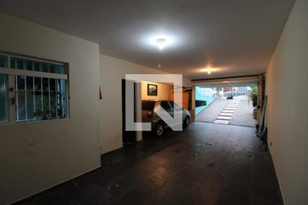 Casa à venda com 150m², 3 quartos e 4 vagas Casa à venda com 150m², 3 quartos e 4 vagasGaragem