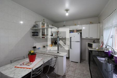 Casa à venda com 150m², 3 quartos e 4 vagas Casa à venda com 150m², 3 quartos e 4 vagasCozinha