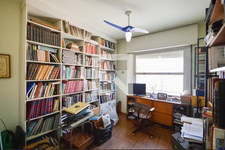 Apartamento à venda com 153m², 4 quartos e 1 vagaQuarto 2