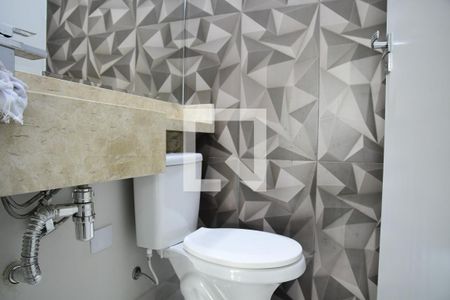 Lavabo de casa de condomínio para alugar com 3 quartos, 110m² em Jardim Semiramis, Cotia