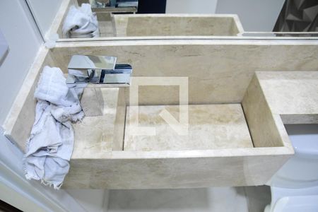 Lavabo de casa de condomínio para alugar com 3 quartos, 110m² em Jardim Semiramis, Cotia