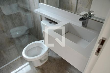 Casa de condomínio para alugar com 110m², 3 quartos e 2 vagasBanheiro da Suíte