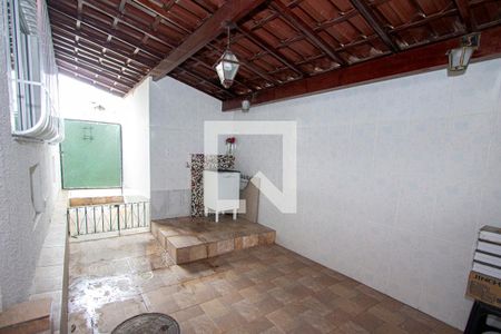 Apartamento para alugar com 68m², 2 quartos e 1 vagaÁrea de Serviço