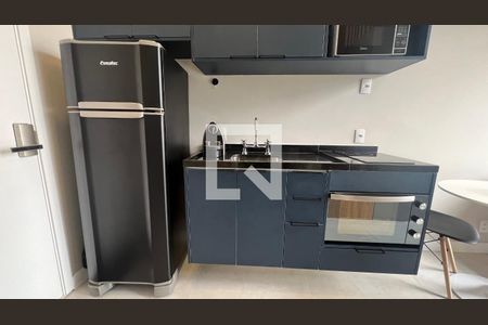 Studio para alugar com 27m², 1 quarto e sem vaga Studio para alugar com 27m², 1 quarto e sem vagaCozinha - Armários