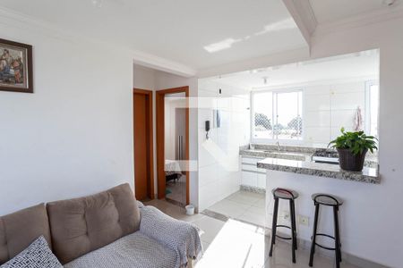 Sala  de apartamento à venda com 2 quartos, 80m² em Letícia, Belo Horizonte