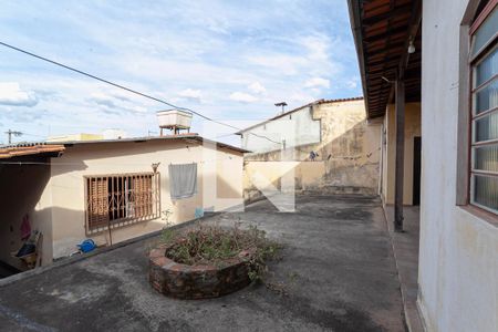 Casa à venda com 200m², 3 quartos e 3 vagasQuintal